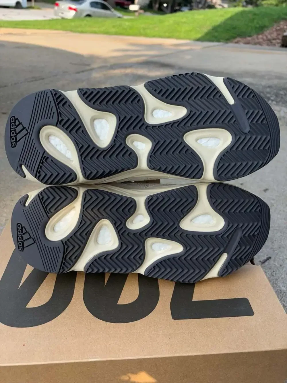 Adidas Yeezy Boost 700 ‘Analog’ [EG7596]. Size 9.5 men’s.